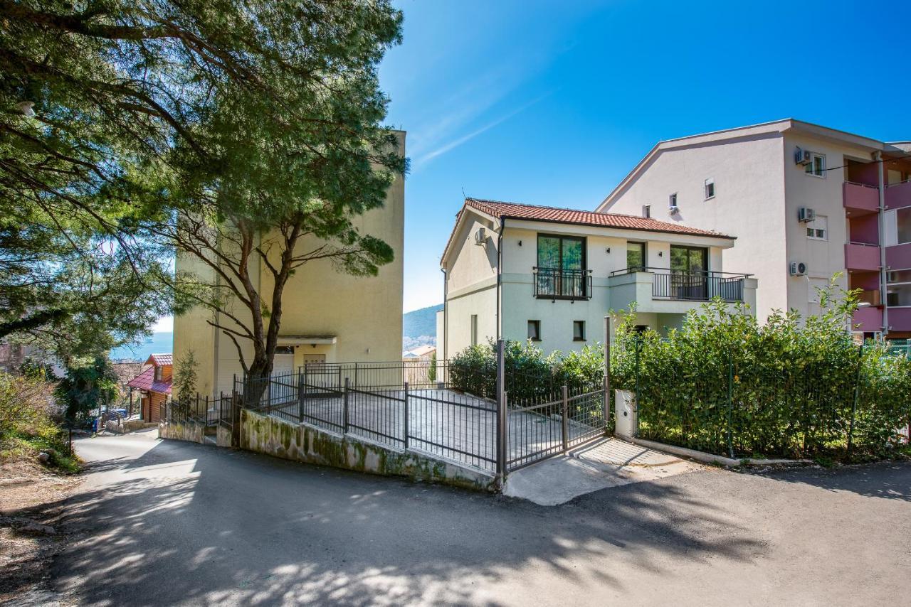 Villa Lazi Sea View บุดวา ภายนอก รูปภาพ
